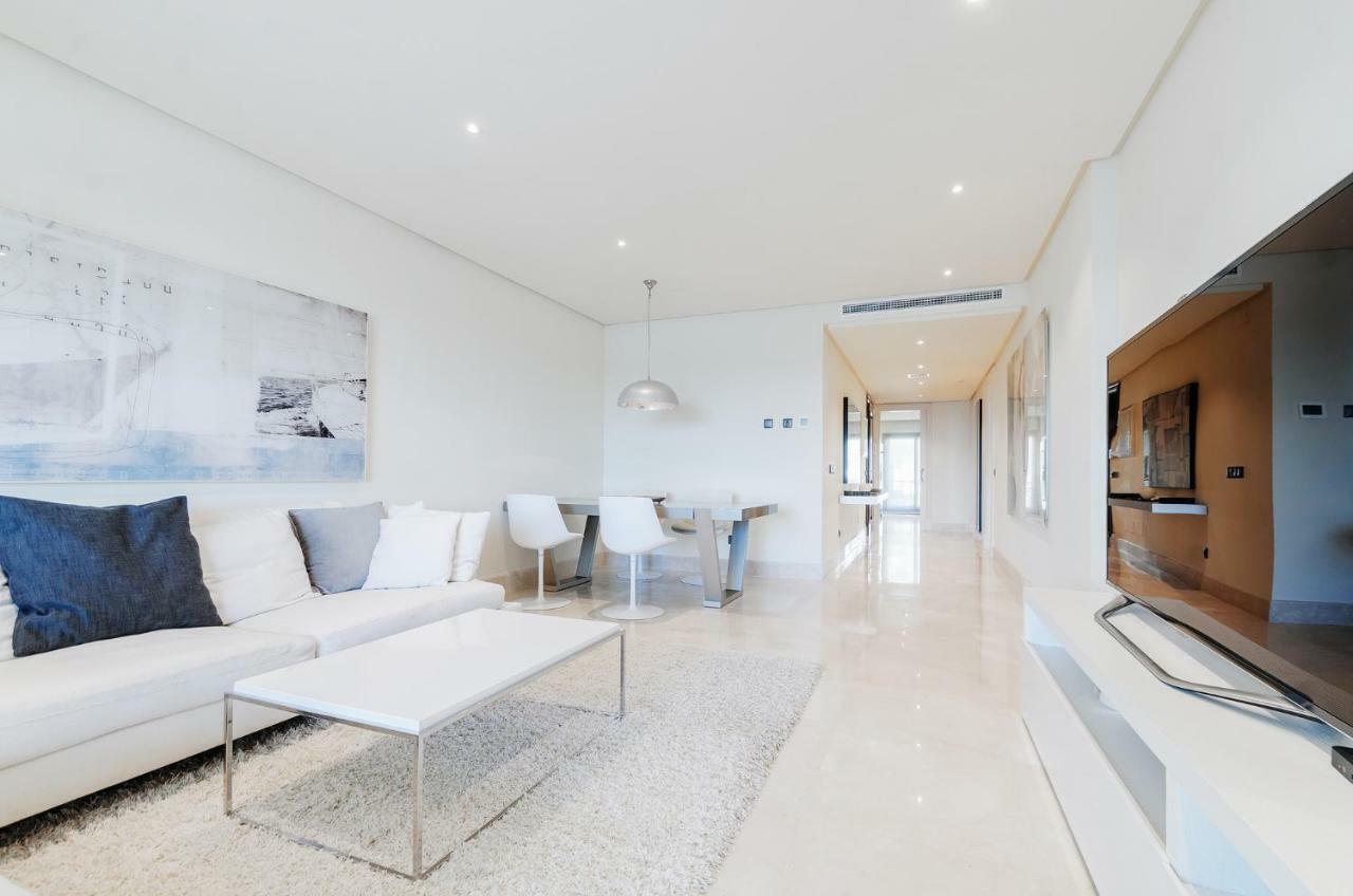 Luxury Apartment Frontal Beach In Doncella Beach Эстепона Экстерьер фото